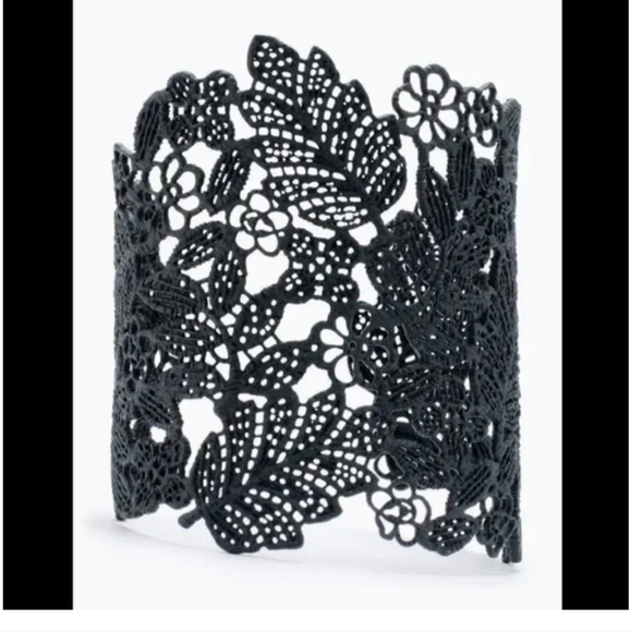 Stella + Dot Chantilly Black Lace Cuff - Picture 2 of 5